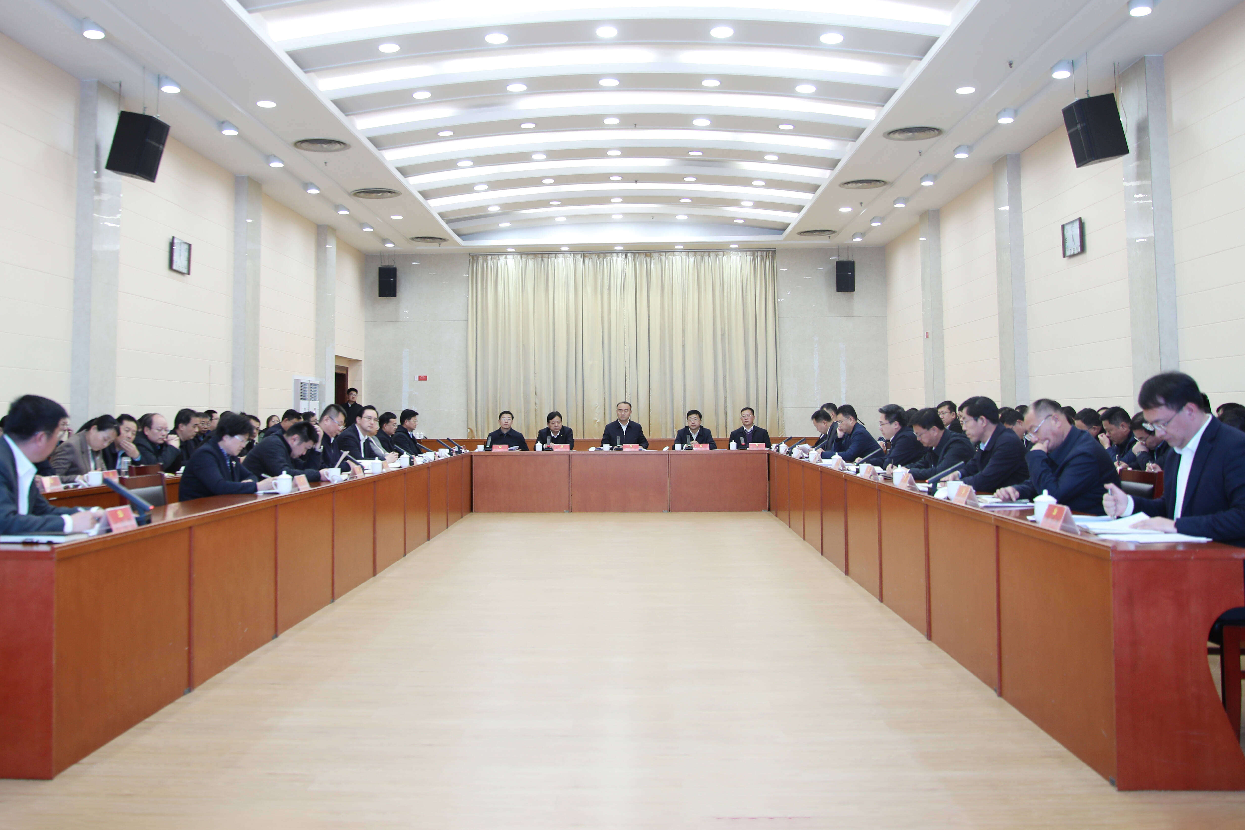區委常委會召開會議 深入學習貫徹習近平總書記重要講話精神